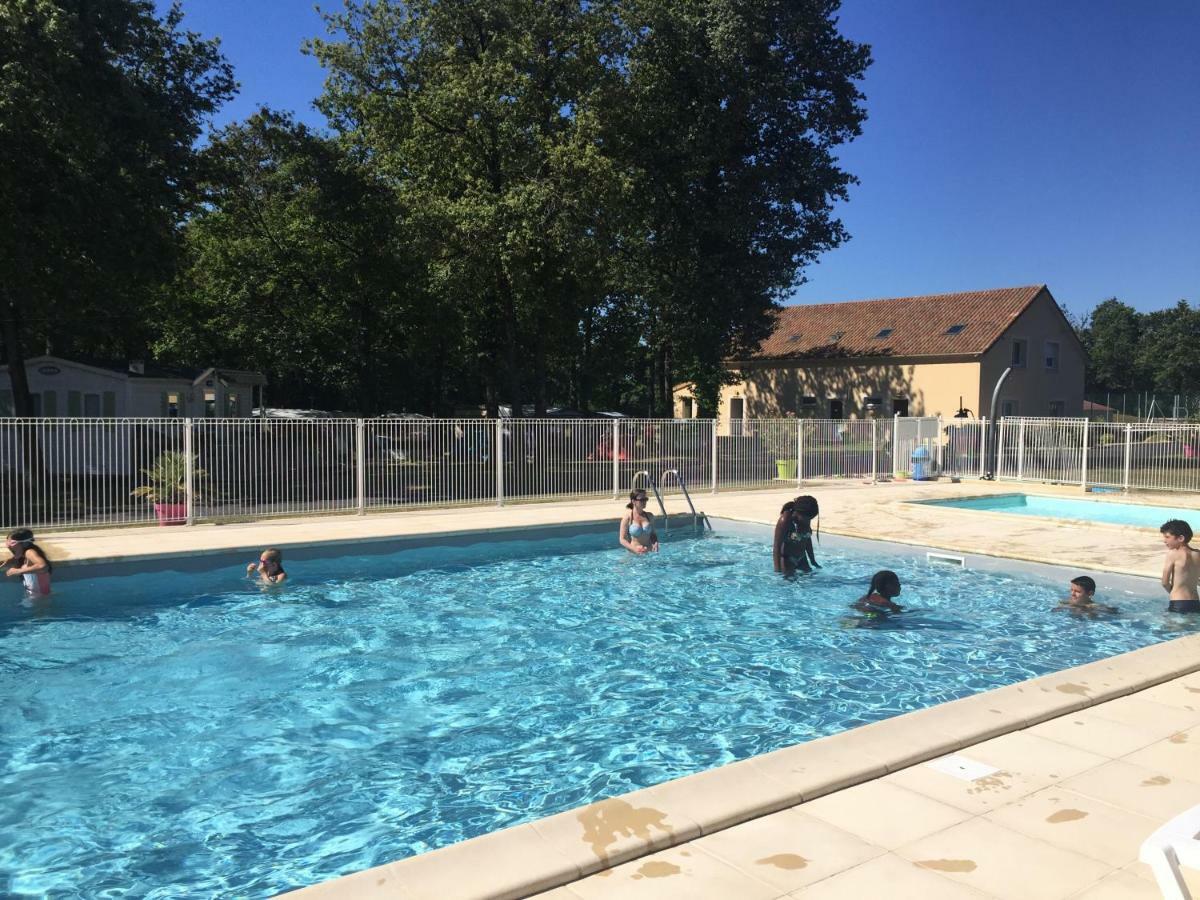 Camping Les Petites Minaudieres Hotel Saint-Sauveur  Luaran gambar